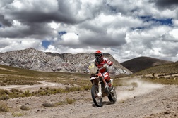 Paulo Gonçalves sobe a 2.º da geral e é aposta lusa à vitória no Dakar 2015