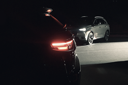 DS Automobiles ilumina desfile Coperni - “Semana da Moda de Paris” - Coleção de Sébastien Meyer e Arnaud Vaillant