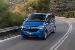 Volkswagen veículos comerciais otimiza o e-Transporter e o e-Caravelle - Nova bateria de 70 kWh (líquidos) para uma autonomia combinado até 360 quilómetros