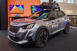 Stellantis acelera a inovação na condução automatizada através do projeto europeu de referência Hi-Drive - Condução autónoma em Bruxelas, com dois veículos de demonstração