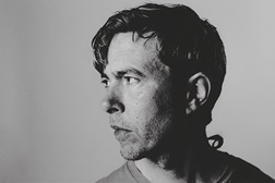 Bill Callahan regressa a Portugal com três concertos em Lisboa, Porto e Coimbra