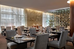 Sheraton Lisboa celebra o Dia do Pai com ofertas especiais no restaurante e no Spa