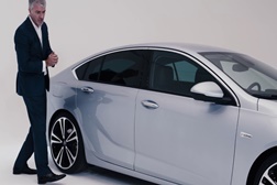 Opel Insignia Grand Sport Design Walk Around