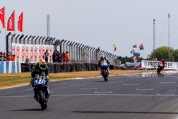 SSP, 2022, Donington Park - Nove seguidas para Aegerter - De 4º para 1º em 3 voltas exibiu a superioridade do Suíço da Yamaha