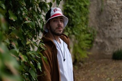 “Papá” é o novo single de Valas