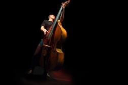 Avishai Cohen em QUINTETO apresenta BRIGHTLIGHT em Portugal - Com concertos em Coimbra, Porto e Lisboa em Março de 2026
