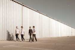 Street Hotel é o segundo disco de Peter Suede - Rock urbano, cru e apurado apresentado a 20 de Abril no BOTA