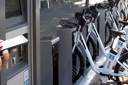 Madrid inaugura serviço de aluguer de bicicletas eléctricas