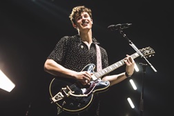 Shawn Mendes conquista rádios de todo o mundo com o single “There’s Nothing Holdin’ Me Back”