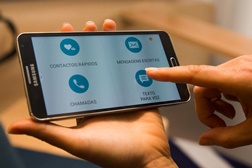 Fundação PT promove inclusão digital com lançamento de PT MagicContact