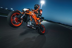 KTM 1290 Super Duke R Evo – Ainda mais bestial!