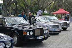 “Passeio dos Ingleses 2022” correu na melhor tradição - Automóveis clássicos e contemporâneos britânicos concentraram-se a Norte e a Sul 