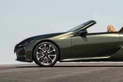 Lexus estreia-se no Caramulo Motorfestival de 3 a 5 de Setembro - Versão descapotável do LC será o destaque da Lexus 