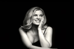 Jacqui Naylor inicia mini tour por Portugal