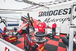 Bridgestone escolhida para fornecedor único da Hawkers European Talent Cup