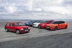 40 anos do Opel Corsa: Uma história de sucesso em seis atos - Já foram vendidos mais de 14 milhões de Corsa 1982