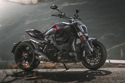 Ducati XDiavel Dark e XDiavel Black Star – Duas novas facetas da cruiser de Borgo Panigale