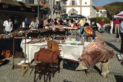Feira de Velharias de Esposende destaca peças de Maria José Gonçalves