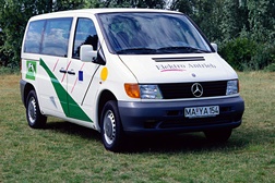 Estreia da elétrica Mercedes-Benz Vito 108 E em ... 1996 - Motor assíncrono trifásico arrefecido por água e bateria Zebra