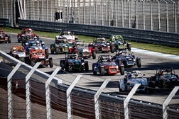 Super Seven by Kia com 39 Carros Inscritos no Estoril Racing Festival