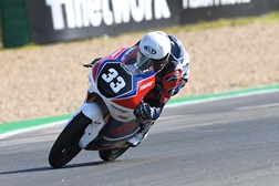Junior GP – Tatchakorn vence JuniorGP no Estoril -  Bom começo para o piloto da Honda Tailândia