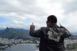 'Freedom Jacket' da Harley-Davidson percorre o mundo durante um ano