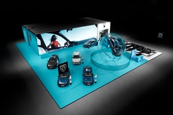 Três estreias mundiais da Peugeot no Salão automóvel de Paris 2022 - Peugeot 408, Peugeot E-208 e a Scooter elétrica PEUGEOT e-Streetzone   