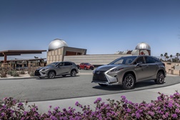 Lexus vende 5 milhões de SUV - O primeiro SUV da Lexus, o LX, foi apresentado em 1996