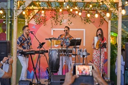 Sunsets gratuitos com música ao vivo para aproveitar este verão - Esplanada do Centro Vasco da Gama transforma-se num lounge de música e ritmo