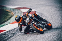 Apresentação KTM 890 Duke R – O bisturi está mais afiado!