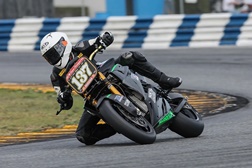 Energica EVA Ribelle RS estreia-se no Super Hooligan Championship