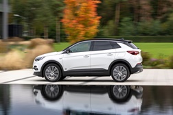 'Opel Pro Empresas’: propostas especiais já ativadas - Campanha abrange toda a gama Opel, incluindo modelos elétricos