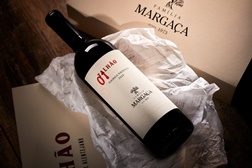 Talhão 01: Família Margaça anuncia lançamento de novo vinho topo de gama  - Produzido em Pias
