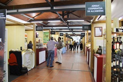 Provas de vinhos, seminários sobre a arte de bem servir e apresentações literárias no Festival Gastronómico de Santarém