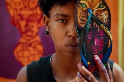 Havaianas lança coleção criada por artistas das favelas do Brasil - 7% do valor líquido das vendas reverterá para iniciativas em prol destas comunidades