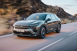 Citroën inicia encomendas do C5 X - Modelo assinala regresso dos grandes automóveis topo de gama