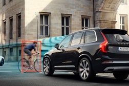 A Volvo Cars anuncia nova parceria no capítulo da segurança - Com a POC, uma empresa sueca de desporto