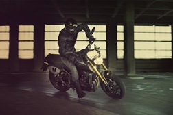 Yamaha MT-09 Street Tracker
