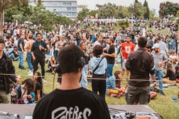 SOMERSBY OUT JAZZ regressa aos jardins de Oeiras para as melhores tardes de verão - De maio a setembro, os principais espaços verdes da cidade serão palco do melhor do jazz, soul, funk e hip-hop
