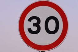 Dois números, uma palavra e um Ministro