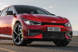 Kia EV6 GT recebe troféu de World Performance Car de 2023 - Com 585 cv para um desempenho emocionante de 3,5 segundos 0-100 km/h