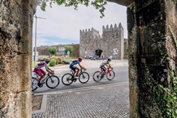 Jovens regressam à estrada na Volta a Portugal de Juniores