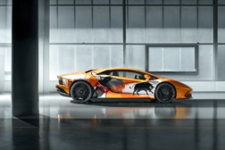 Novo recorde de produção: Lamborghini celebra Aventador número 10 000 - Um Aventador SVJ Roadster