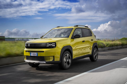 Fiat Grande Panda elétrico já está disponível para encomenda em Portugal - Bateria de 44 kWh, proporciona 320 km de autonomia combinada WLTP