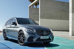 C. Santos VP celebra 1º aniversário loja Mercedes me no CascaiShopping 