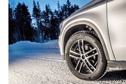 Bridgestone Blizzak LM005 continua a somar sucessos - Nos testes para pneus de Inverno