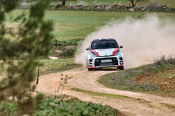 Futuros pilotos da Toyota Gazoo Racing Iberian Cup descobrem GR Yaris RZ  - Mais de 10.000 km de testes em terra batida