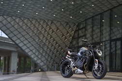 MV Agusta Brutale 1000 RS – A hypernaked de Varese está agora mais acessível