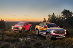 Very Gay Raptor: Ford mostra a sua robustez em Goodwood - Nova Geração Ranger e a “Very Gay Raptor” (VGR) no festival automóvel