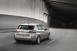 Peugeot Portugal sobe uma posição no mercado - Marca fecha 2013 no 2º lugar de vendas de veículos ligeiros